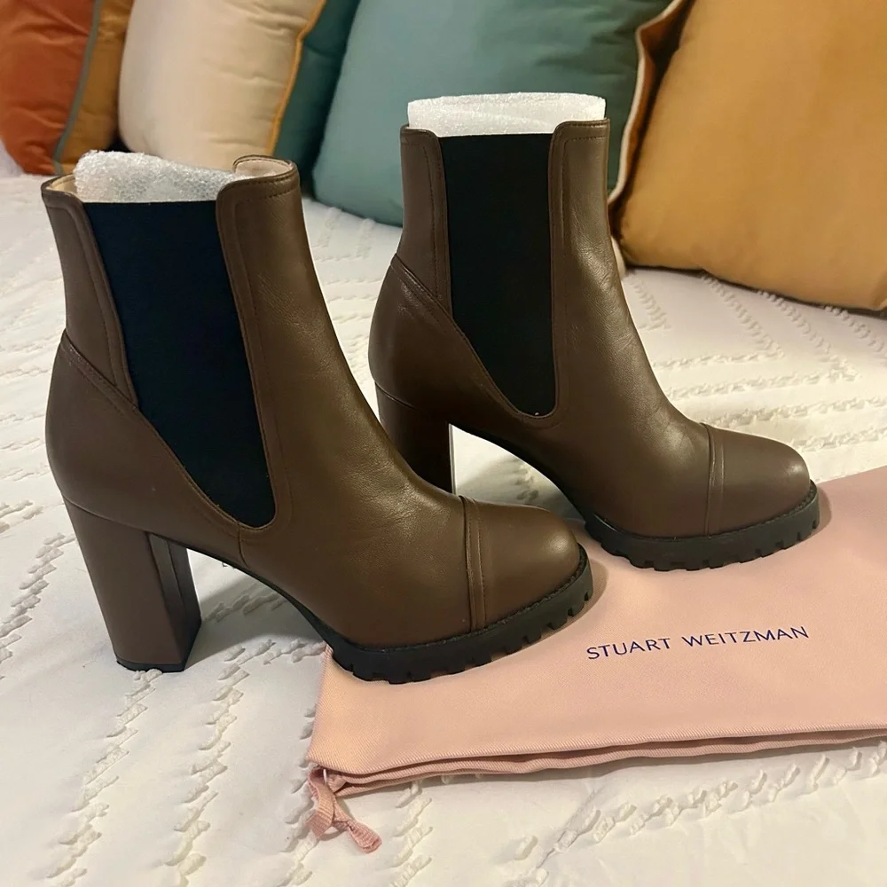 Stuart Weitzman Wenda Lug-Sole Leather Chelsea Boots, Size 6.5, Espresso - Picture 4 of 8